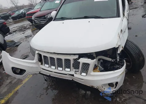 2016 Jeep Compass Latitude из США, поврежденный, VIN 1C4NJDEB4GD631311